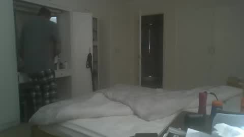 Snapshot of desiboi9 chatting on February 23, 12:19 am desiboi9 online show from February 23, 12:19 am