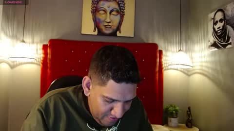 Designturbate online show from December 7, 7:38 pm