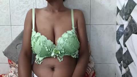 Snapshot of desiprincessaga chatting on September 27, 4:43 am desiprincessaga online show from September 27, 4:43 am