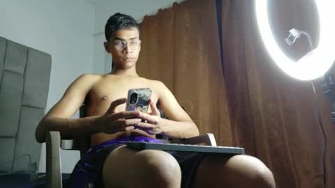 desire4duo online show from March 11, 12:24 am