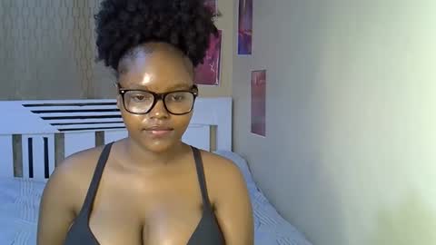 desiredahlia33 online show from March 19, 10:25 pm