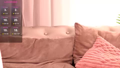 Mia online show from October 29, 6:26 am