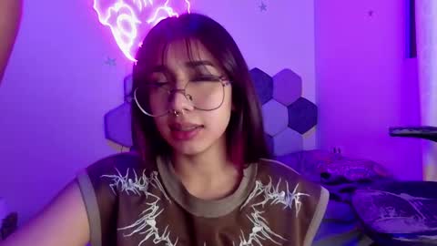 Snapshot of desireduo_tgn chatting on February 16, 12:30 am TORI AND MR. BEAR online show from February 16, 12:30 am