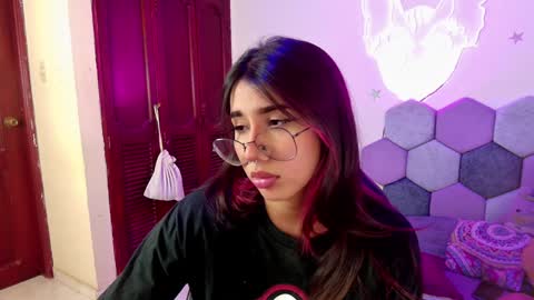 Snapshot of desireduo_tgn chatting on February 1, 5:47 pm TORI AND MR. BEAR online show from February 1, 5:47 pm