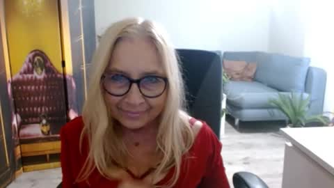 S O F I A online show from October 25, 2:17 pm