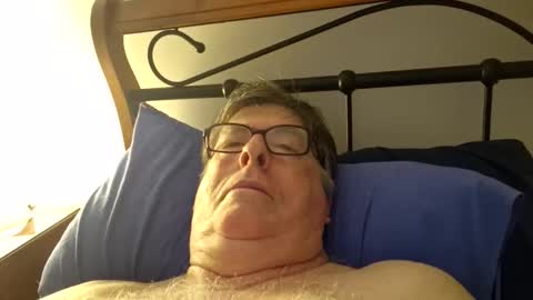 Desmon1958 online show from February 16, 8:29 pm