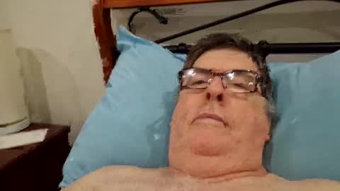 Desmon1958 online show from April 13, 9:08 pm