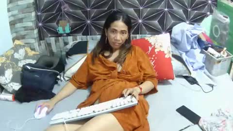 dessadelvalle25 online show from February 11, 1:41 am