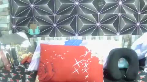 dessadelvalle25 online show from March 8, 1:17 am