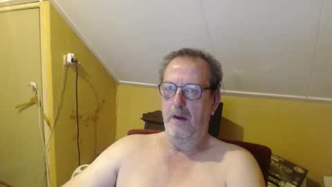 destelp online show from September 24, 10:49 pm