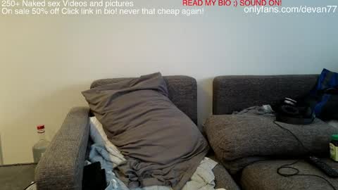 Devan online show from April 7, 3:36 pm