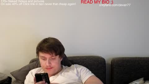 Devan online show from December 12, 1:49 pm