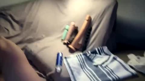 I Luv Everythang  online show from March 4, 9:29 am