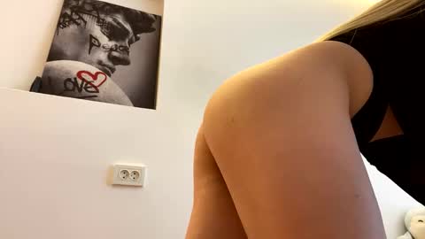 Emily online show from October 13, 5:53 am