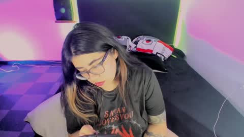  L I NA  online show from January 19, 2:15 am