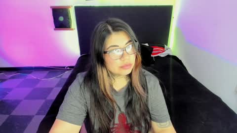  L I NA  online show from January 12, 6:59 pm