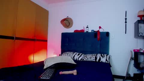 Snapshot of diabla_sexyboobs chatting on February 14, 12:09 am D I A B L A online show from February 14, 12:09 am