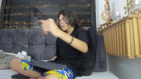 diamond_twink online show from February 13, 1:58 pm