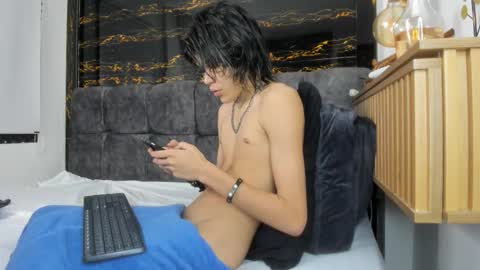 diamond_twink online show from February 28, 2:10 pm