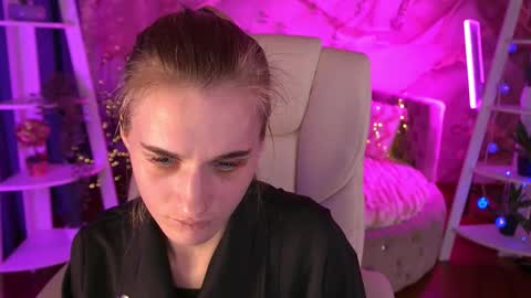 DiamondNina online show from January 7, 7:57 am