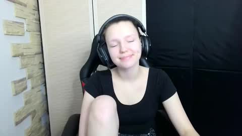 diana_back3 online show from November 20, 12:15 pm