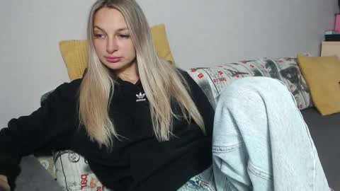 diana_lambert online show from November 5, 9:00 am