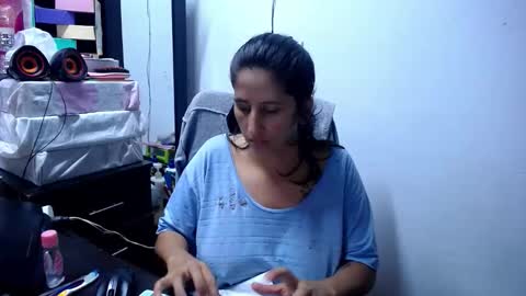 diana_rogu online show from December 4, 8:03 am