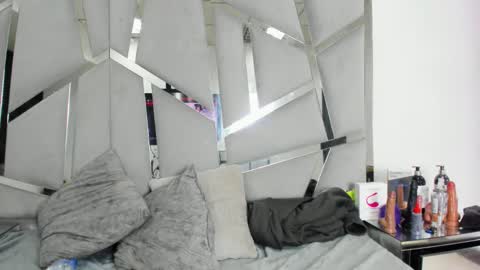 dianarous online show from October 2, 8:46 am