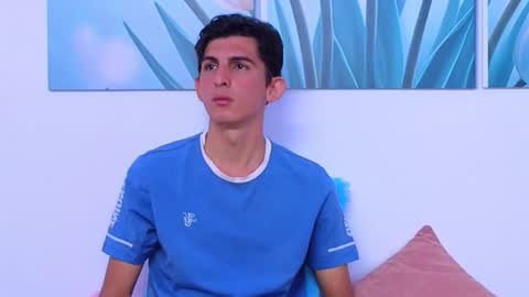 Ana  Leo online show from October 27, 3:56 pm