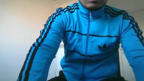 Snapshot of diangohetero21cm chatting on February 8, 4:25 pm diangohetero21cm online show from February 8, 4:25 pm