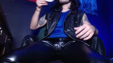 DICAPRIO online show from March 25, 7:15 am