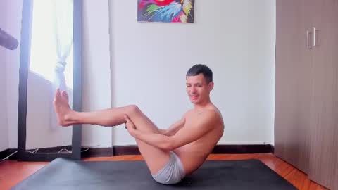 Diego lat online show from July 9, 7:40 pm