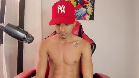 Diego lat online show from July 3, 11:53 pm