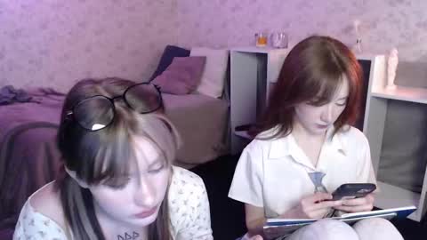 Hi im Alice 3 Im usualy online 03-10 or 17-21 UTC0 online show from February 3, 10:36 pm