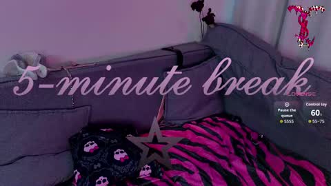 digitalhoe online show from June 11, 2:53 am