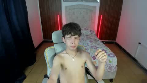 Snapshot of dilan_orduz chatting on October 20, 1:27 pm Dilan Orduz online show from October 20, 1:27 pm