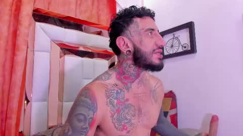 dilan_scootk_ online show from June 10, 7:46 pm
