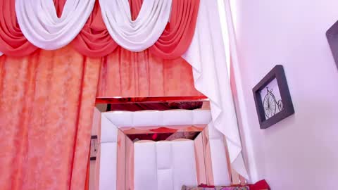 dilan_scootk_ online show from April 17, 9:50 pm