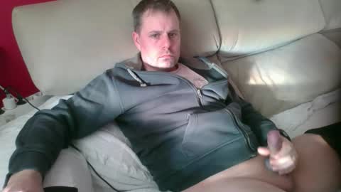 dili999 online show from March 1, 5:28 pm