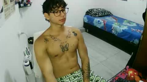 dillom420 online show from December 4, 8:52 pm