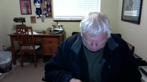 dirtrider195080438 online show from June 8, 4:41 pm