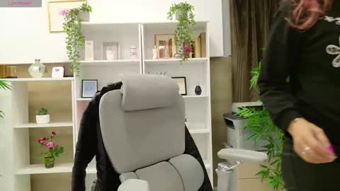 dirty_mature online show from September 17, 6:17 am