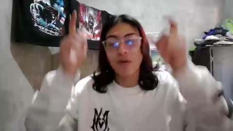 dirty model online show from May 19, 6:26 pm