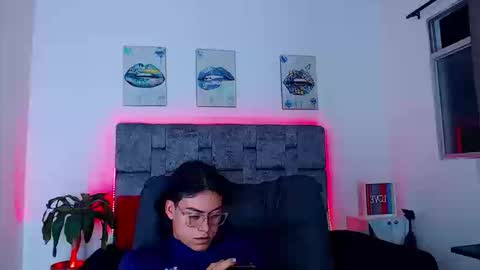 dirty model online show from September 19, 6:39 am