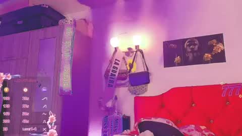 Naomy  online show from July 25, 3:37 am