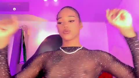 Naomy  online show from July 10, 3:44 am