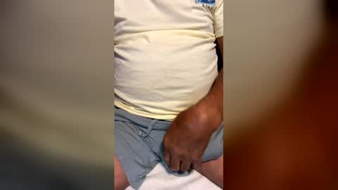 discretmature online show from June 19, 2:34 pm