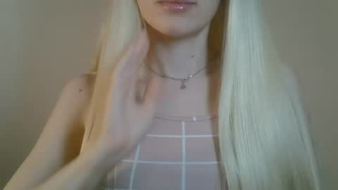 DitaMilton online show from June 26, 7:30 pm