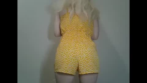 DitaMilton online show from February 18, 6:47 pm