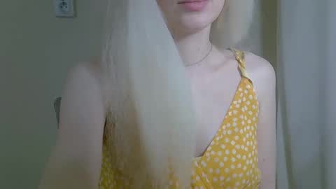 DitaMilton online show from October 3, 9:01 pm